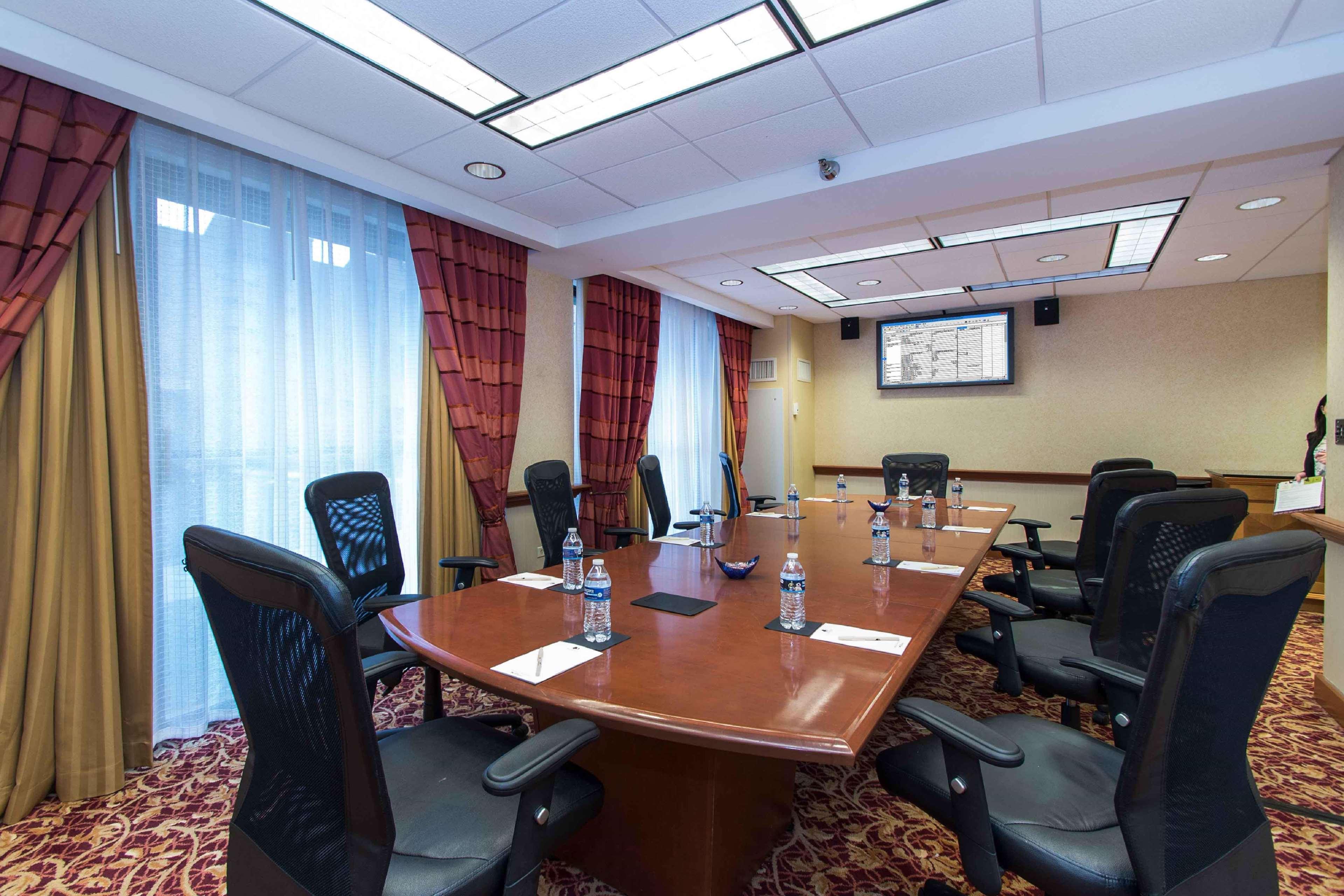 Doubletree By Hilton Cleveland East Beachwood Kültér fotó